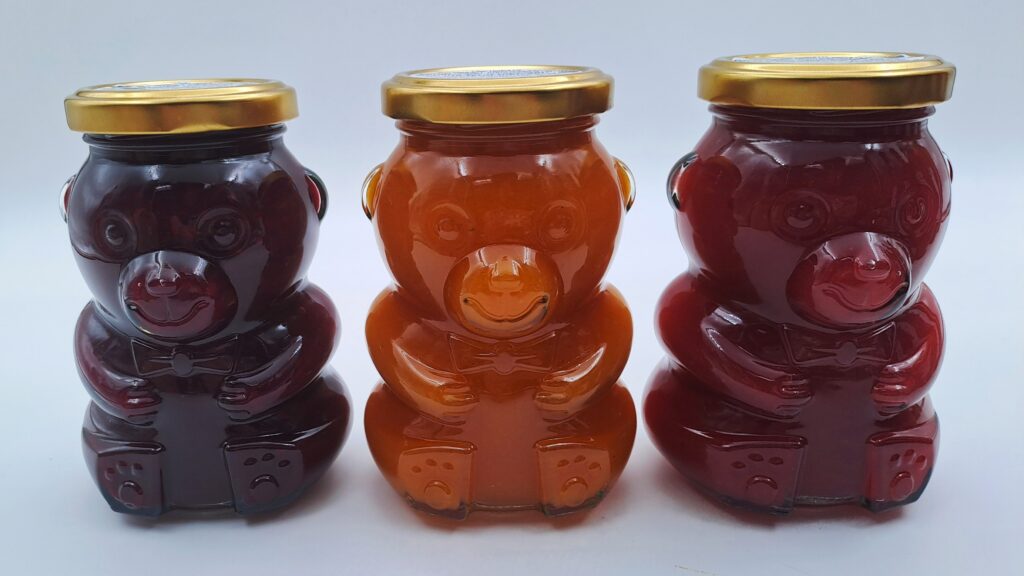 Piian Herkku’s jams in fun bear-shaped jars.